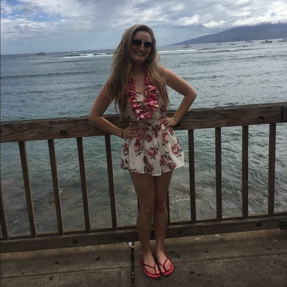 Backless Rose Floral Romper - Picture 2 of 5